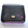 Besace Sarah
Veau noir / veau nubuck violet
...
www.ephelide-sac.com