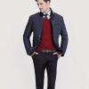 look giovane gentile,blouson 110 euros,pantalon 80 euros,pull 49 euros.
