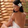 Plusieurs soins relaxants proposés : gommages corps, enveloppements thermo-sudation, massages bien-être, soins visage, etc...