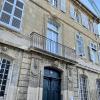 Devanture de l'immeuble où se trouve les bureaux de l'agence.