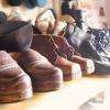 les chaussures et sabots de l'époque