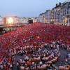 le soir de l'ouverture des fêtes