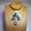Pendentif arbre de vie, avec une perle en citrine reconstituée de 8mm.
cordons coulissants, longueur ajustable.
Modèle personnalisable.