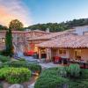 VILLA PUSATA - CORSE
https://www.flh-excellence.com/destination-corse-ile-de-beaute/