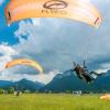 Parapente Flyeo biplace à l'atterrissage