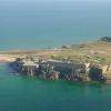 Le fort, juste au bout de l'isthme qui rattache la presqu'île au continent.