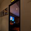 Entrée et SAS de Gam Studio, c'est aussi un iso booth, cabine voix