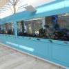 Le grand aquarium dans la galerie face au restaurant