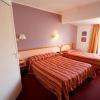 Chambre triple
http://tinyurl.com/cvr39od