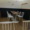 Salle du petit-déjeuner au sous-sol