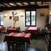 une autre salle de restaurant 
