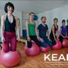 Cours de ballon pilates avec beaucoup d'enthousiasme au club de sport KEANA à Paris dans le 8em arrondissement pres de la Madeleine. 