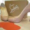 Pose d'un patin Topy sur des vernis LOUBOUTIN