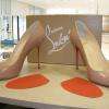 Pose d'un patin Topy sur des vernis LOUBOUTIN