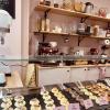 Une sélection de cookies faits maison dans la boutique Kelly's Cookies