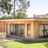 BUREAU MODERNE DE JARDIN OU STUDIO DE JARDIN
Profité d'un espace de travail moderne propre à la concentration et à l'efficacité professionnelle...