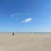 Une plage de sable fin de plus de 18 km de long et 700 m de large