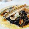 Turbot et sa farandole de coquillages. La bastide Odéon (75006 Paris, cuisine du Sud)