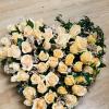 Courronne en forme de coeur pour un deuil à La Suze sur Sarthe (72), La Chouette Fleur