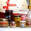 Coffret cadeau composé de produits La Combe de Job et d'autres gourmandises d'artisans français, vin paillé de Corrèze. 