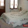 Une des 3 chambres d'hotes tout confort avec terrasse ,parking prive