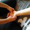 Shiatsu des mains : ouverture des mains pour libérer les tensions