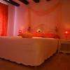 Chambre romantique juste au dessus de la bonne boulangerie 