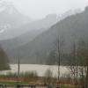 le lac sous la pluie