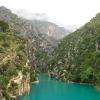 Le début du lac et l'entrée des Gorges du Verdon