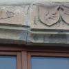 Décors sur cette grosse maison rurale ? autrefois ancienne auberge où l'on servait du poisson local.
