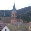 Vue du clocher de la collégiale , depuis la rue Haute 