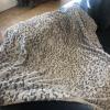 PLAID FAUSSE FOURRURE TACHETE
OURSON