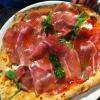 Pizza al prosciutto San Daniel
