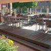 La terrasse ouverte à tous pour un boire un verre ou encore déjeuner.