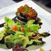 Millefeuille tiède aux aubergines grillées et chèvre frais à la tapenade du Laumière