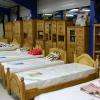 Meubles en pin massif, lits, armoires et chambre.