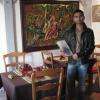 LE PATRON DANS SON RESTAURANT