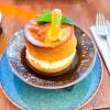 Baba au rhum du chef, crème fouettée à la liqueur Raspail