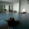 la grande et lumineuse salle de la tour des dames