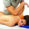 LOMILOMI (massage hawaïen)
Encore appelé LOMI-LOMI, ce massage se fait avec les avant-bras directement sur la peau à l'aide d'huile de massage tiède (tiaré, mangue, coco, vanille). On masse tout le corps pour permettre à l'énergie de retrouver son << équilibre >>.