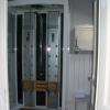 salle d'eau loft 3ème étage (grande douche + lavabo + WC sanibroyeur)