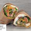 Lou Creative Food vous prépare (toujours à la demande, jamais à l'avance) des wraps délicieux. Ici le Sweetie-salty : bacon, chèvre, miel, figues, roquette, cream cheese.
Pas un wrap, une gourmandise !