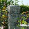 Tombe de Jacques Prévert au cimetière d' Omonville La petite, pas très loin de sa maison