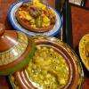 Couscous et tajine servis dans leur plat traditionnel