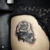 Crâne et rose, tattoo réalisé par Mickael à MBA - My Body Art Grenoble