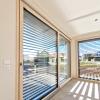 Minco - Fenêtre Hybride en bois et aluminium.
Naturellement isolante, éco-conçue à Aigrefeuille sur Maine, disponible en double ou triple vitrage, personnalisation selon 45 coloris.