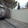 Portail sur mesure, en PVC ou en aluminium, ouvrant ou coulissant.