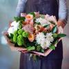 Création personnalisée de bouquets de fleurs, artisan fleuriste Miss Flor à Crécy la Chapelle (77)