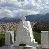 Monument en l'honneur des héros du 1er bataillon morts en combat en Indochine .