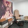 Un fauteuil vous permettant de vous détendre pendant que nous prenons soins de vos pieds.